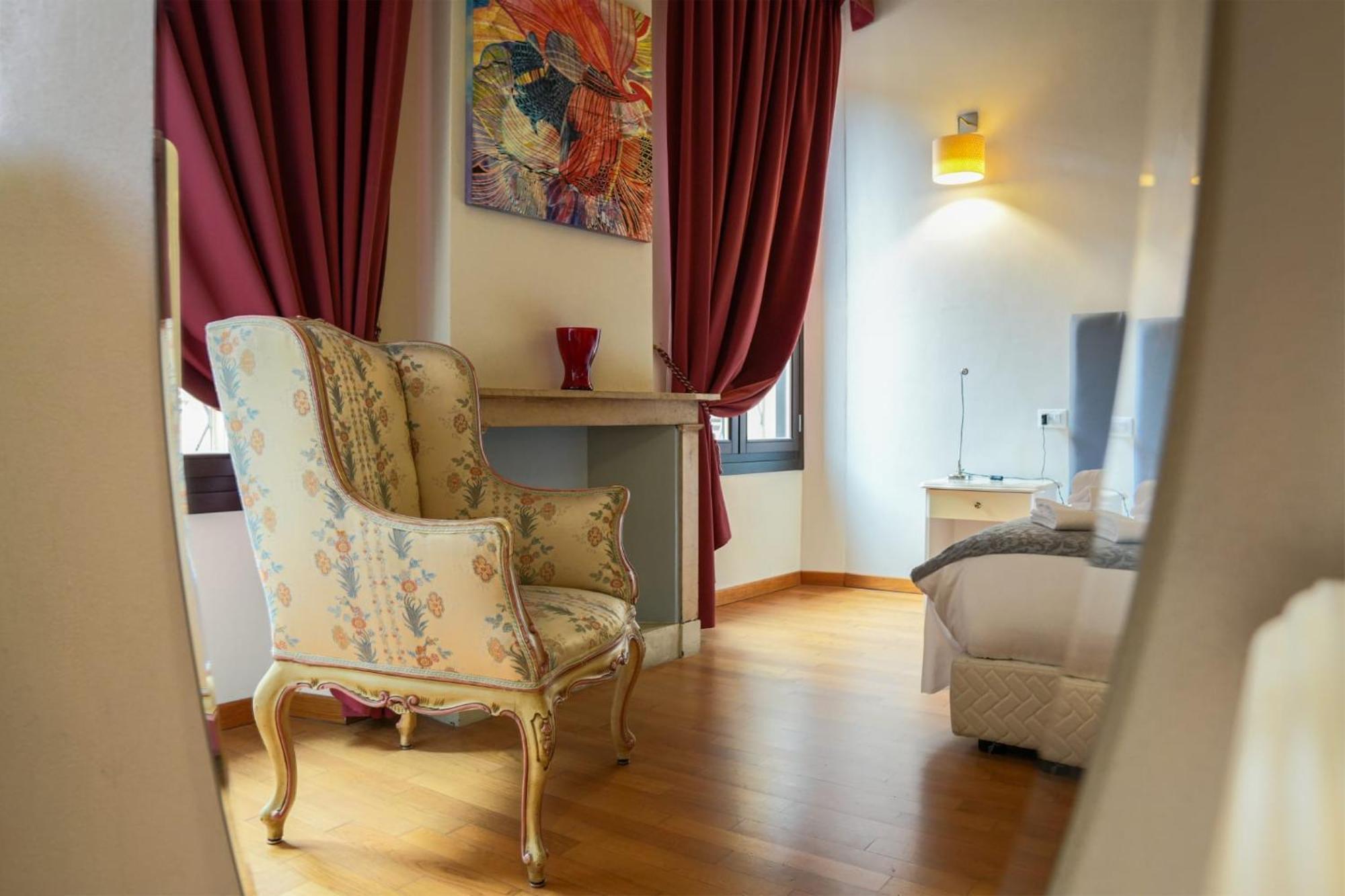 Honey Rooms Ferrare Extérieur photo